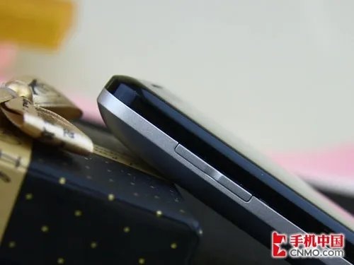 3G双网双待 Android 2.1中兴R750评测