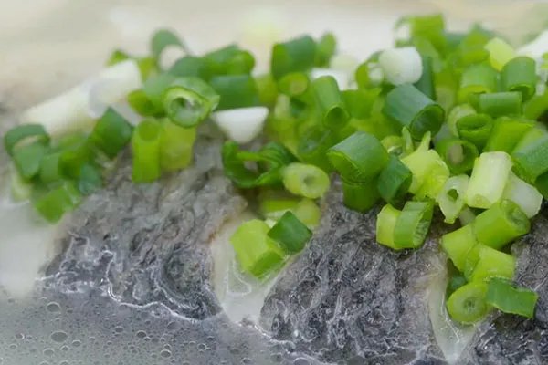 鲫鱼汤的做法 鲫鱼汤怎么做好吃