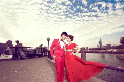 成都婚纱摄影哪家好 2017成都摄影工作室推荐