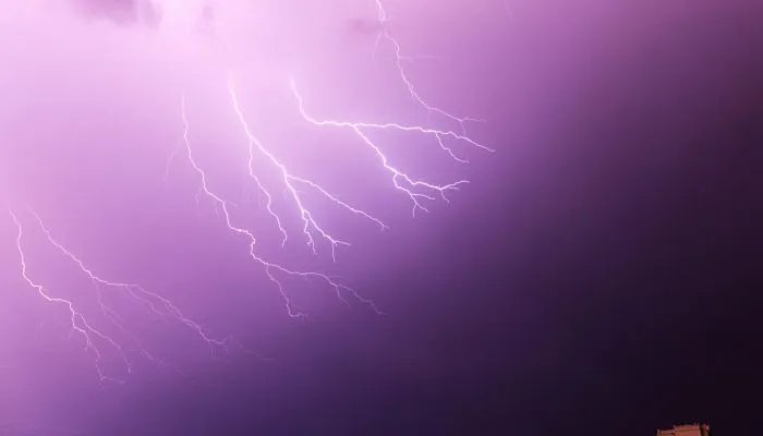 一眼就吸引人的网名 干净到极致的网名