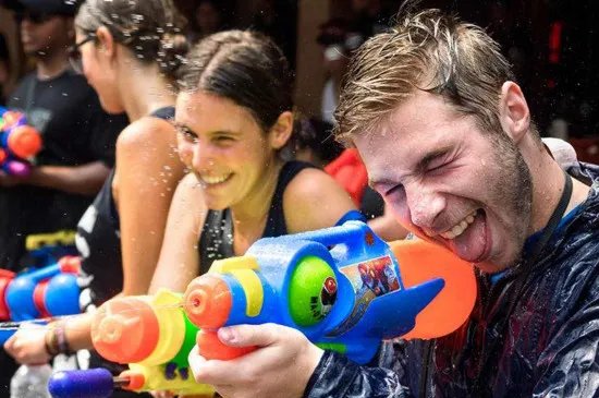 泼水节是几月几日