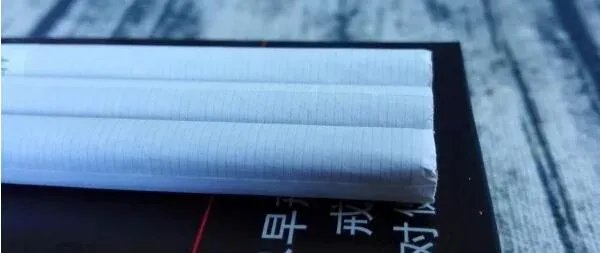 中南海(典8)香烟怎么样 中南海黑八10元烟的一匹黑马