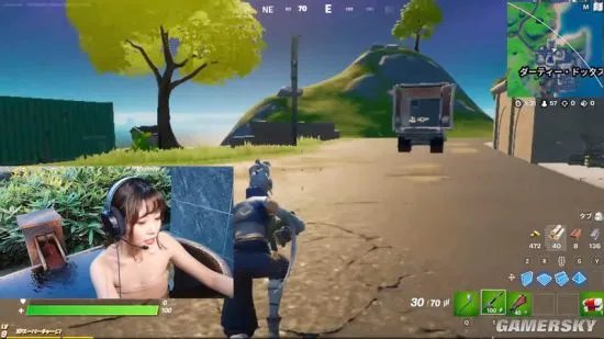 日本女主播边泡温泉边打游戏 到底坑没坑队友?