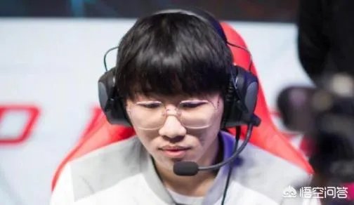 IG新教练“物理属性”曝光，身高193的跆拳道高手，面相“是个狠人”，他能管好IG吗？