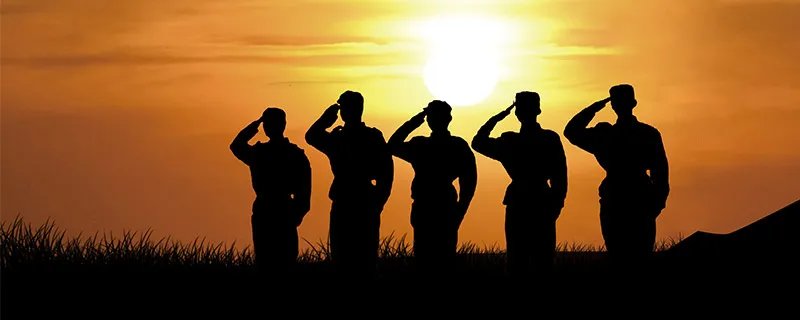 两杠四星是什么军衔 两杠四星是哪种军衔