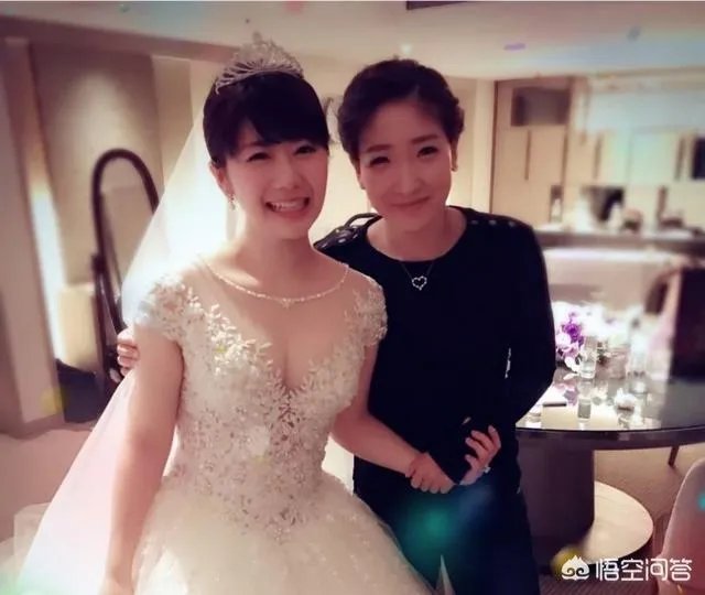 福原爱与老公参加真人秀，约定每天亲100次，你怎么看？