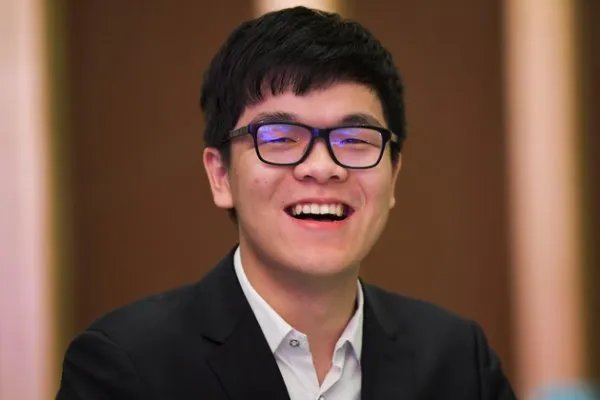 柯洁三星杯击败申真谞夺冠，柯洁在夺冠之后有何表示？