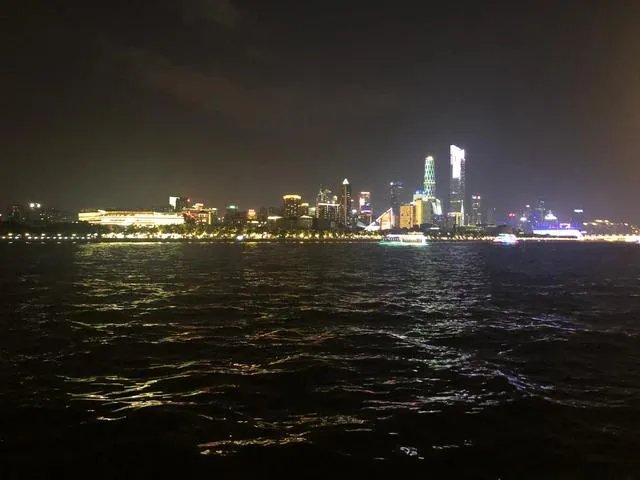 珠江夜游好玩吗