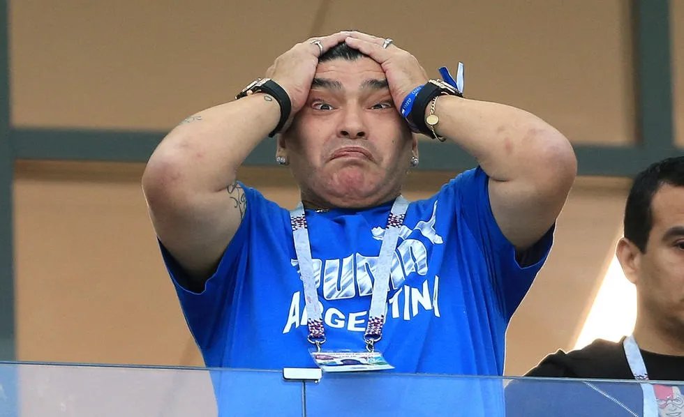 马拉多纳吻梅西球衣能为阿根廷带来好运吗?