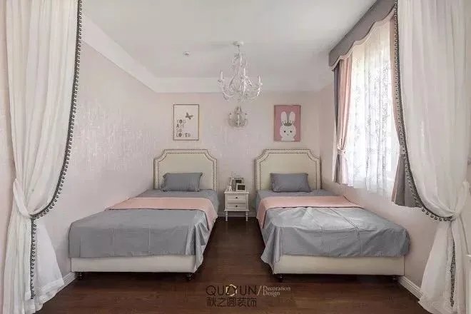 双人床的儿童房相比上下铺，哪个更好？