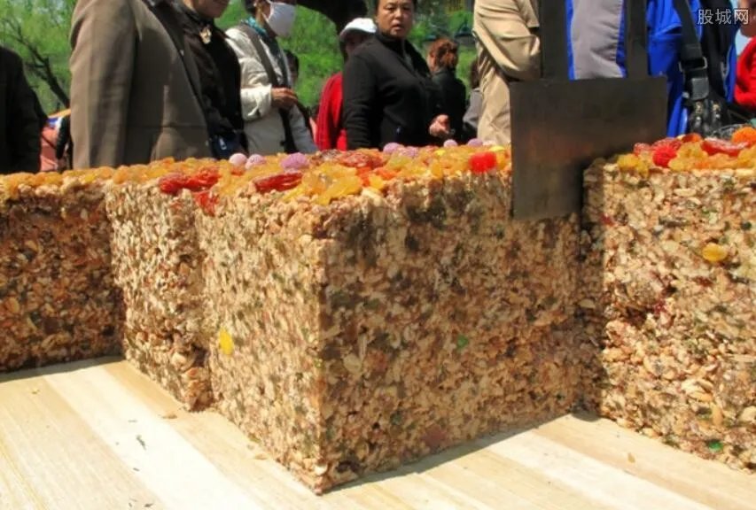 凭何价比黄金 揭秘切糕为什么那么贵
