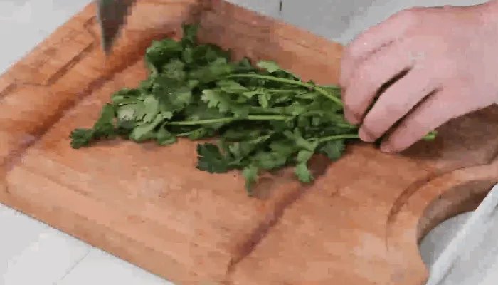 香菜丸子的做法 香菜丸子怎么做