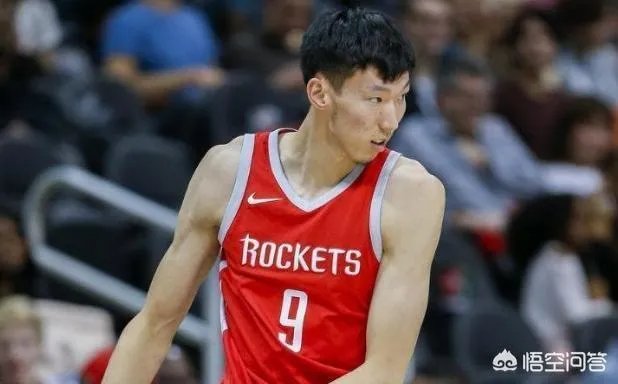 周琦被火箭队裁员，回CBA和留NBA，哪种选择更利于周琦篮球生涯发展？