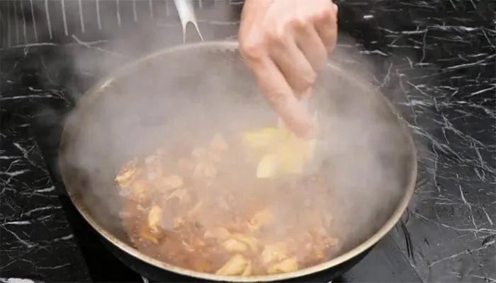 地锅鸡的做法 正宗的地锅鸡怎么做