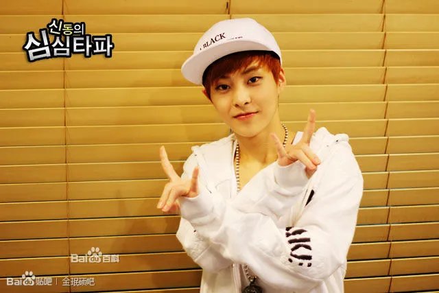 谁有EXO-M的成员的照片名字简介。 。要分开的照片和名字，，我分不清。。