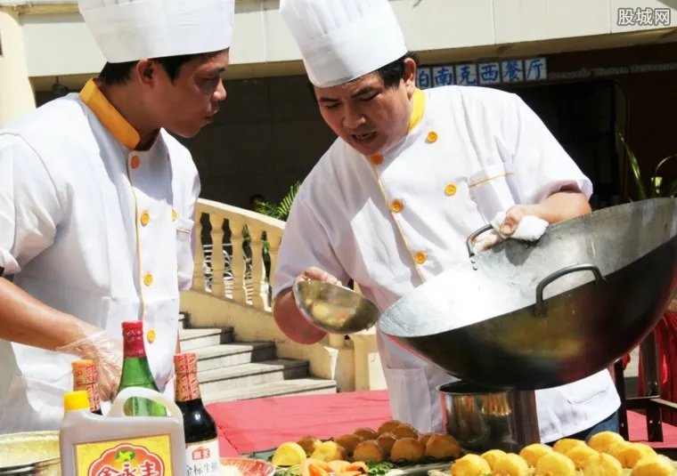 学厨师一般需要多少钱 新东方学费一年多少