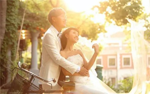 成都婚纱摄影哪家好   2017成都摄影工作室推荐