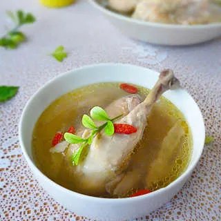 清炖鸡汤营养好 三种炖法千万不要错过