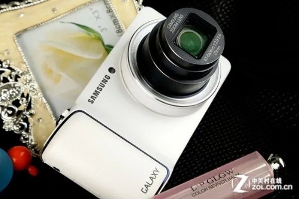 完美与安卓融合 三星Galaxy Camera评测