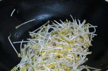绿豆芽怎么炒好吃？