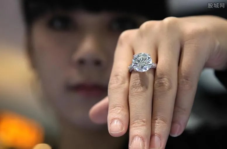 买钻戒买什么品牌最好 来看国内最受欢迎的钻戒品牌