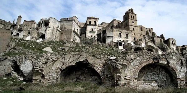 晚上梦见地震预兆什么 梦见地震是什么意思