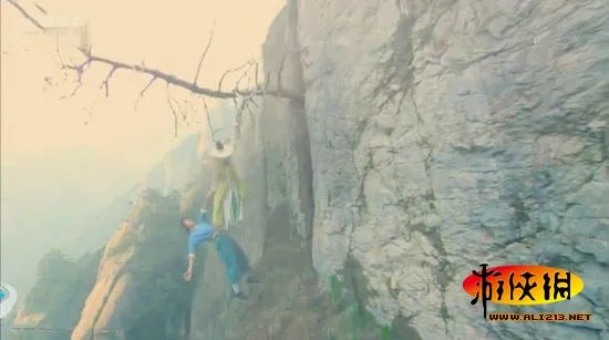 新《笑傲江湖》穿帮镜头 这腰带淘宝买的吧？