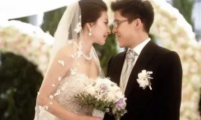 郭晶晶座驾曝光，嫁给霍启刚后车库首公开，为什么王思聪看了都自叹不如呢？