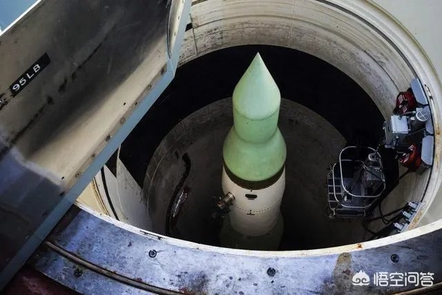 俄罗斯导弹和核弹与美国有差距吗，差距在哪？