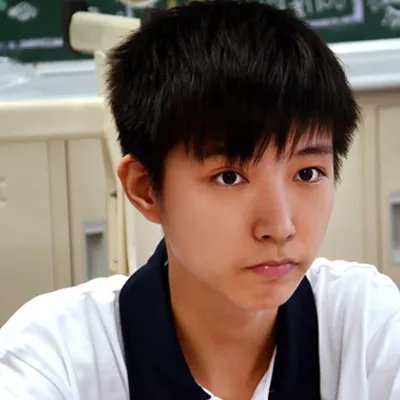 “鲜肉”左溢中考成绩被扒 中考成绩全校第九