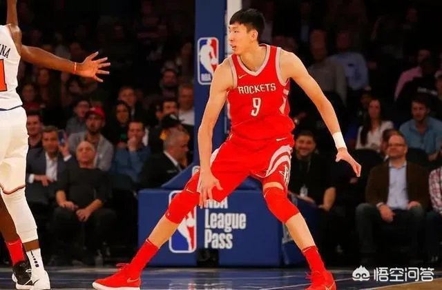 周琦被火箭队裁员，回CBA和留NBA，哪种选择更利于周琦篮球生涯发展？