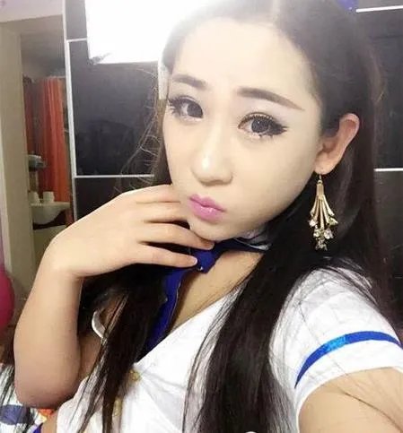 网上说的ts是什么意思：一般是指两种情况下的人妖