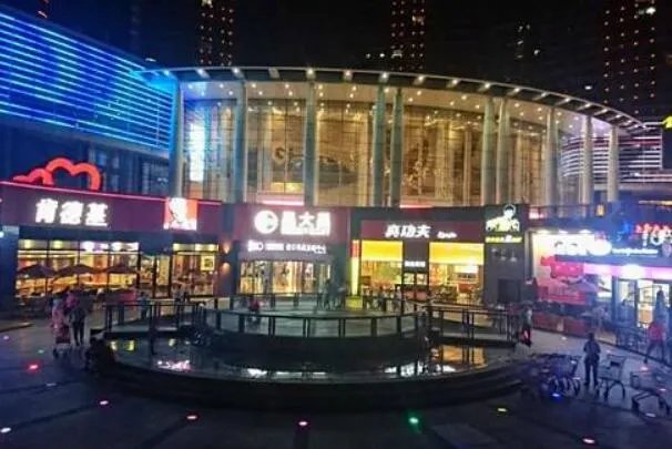 包头十大购物中心排行榜：万达广场上榜，老鼠街第一