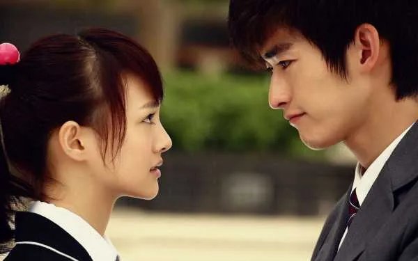 郑爽回应想当网红,这条路可取吗?为什么?