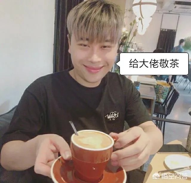 卢本伟微博认证“斗鱼签约主播”，是官方确认要强势回归了吗？能否超PDD成为“斗鱼一哥”？