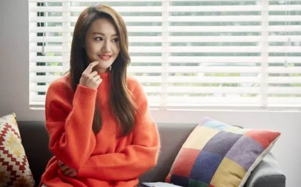 郑爽回应想当网红,这条路可取吗?为什么?