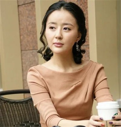 周牧茵老公是谁？  他的家庭背景被曝光