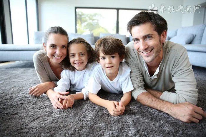 西甲巴萨VS马拉加 梅西两助攻巴萨3-0领跑榜首