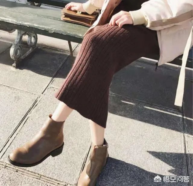 今年秋季流行什么衣服？
