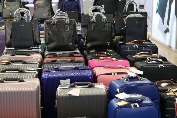 欧美疯抢中国箱包 订单已排到明年