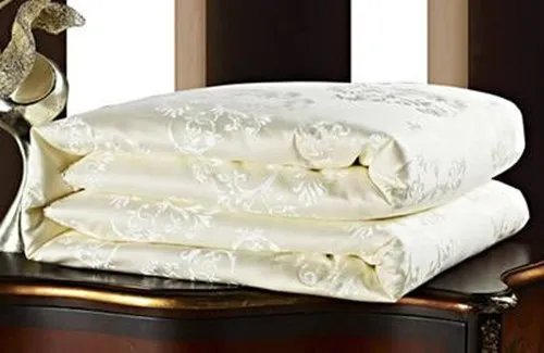 蚕丝被怎么看真假  蚕丝多少钱一斤2017