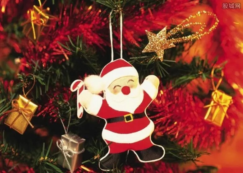 全球最贵圣诞树 价值上千万为何这么贵？