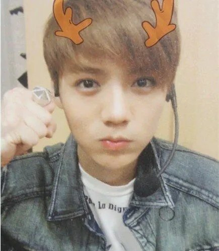 小鲜肉鹿晗健身罕见露肌肉   网友纷纷留言赞叹