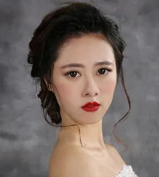 晚礼发型:盘点九款唯美新娘晚礼发型