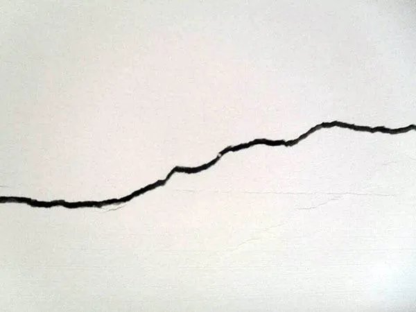 墙面开裂怎么处理