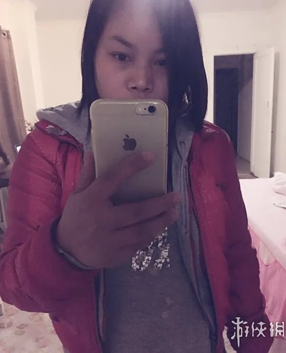 凤姐与某男士合影称对方形象气质佳！网友：好心痛啊