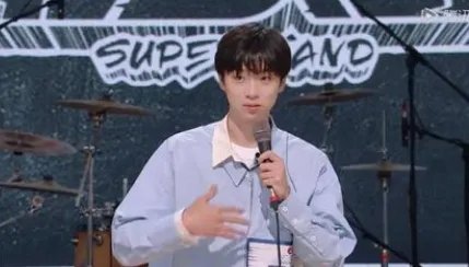 张嘉元称哇唧唧哇和我哇唧娱乐有什么关系，你对此有什么看法？