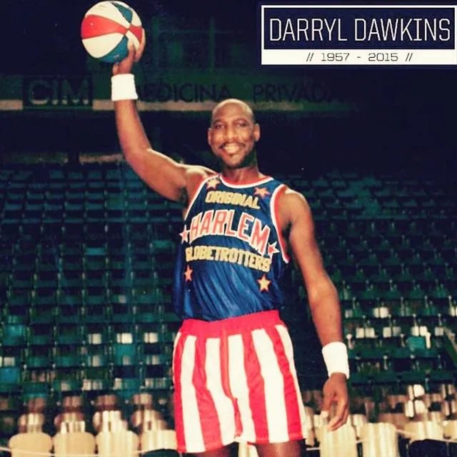 在NBA中，扣碎篮板谁最强？