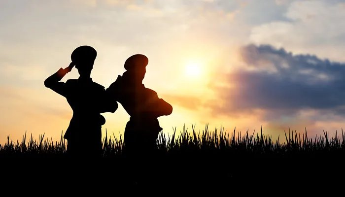 正步走的动作要领