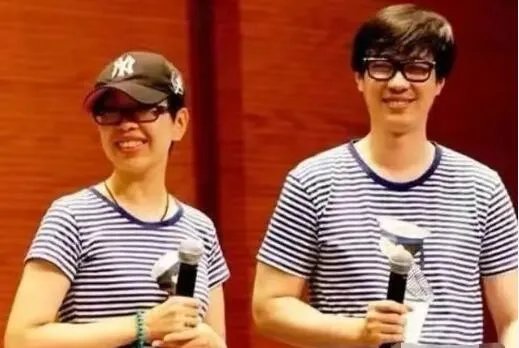 唐家三少娶了年轻女学生是真的吗？是假消息